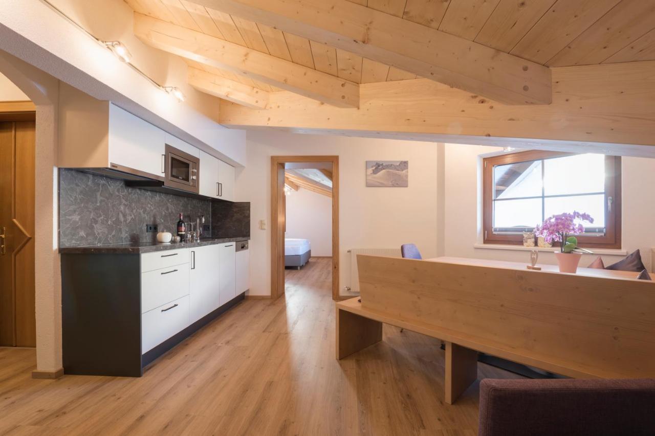 Landhaus Strolz St. Anton am Arlberg Exterior foto
