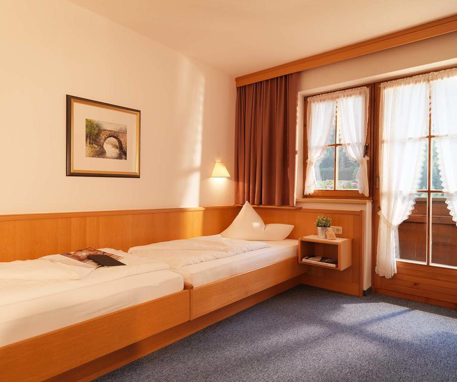 Landhaus Strolz St. Anton am Arlberg Zimmer foto