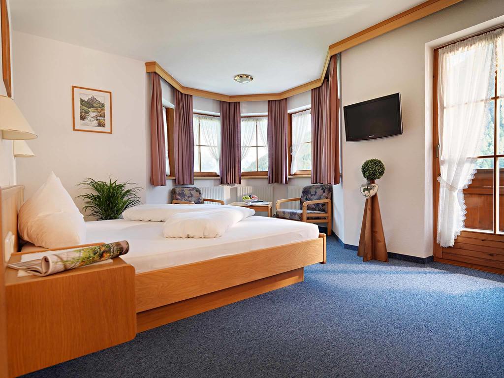 Landhaus Strolz St. Anton am Arlberg Zimmer foto