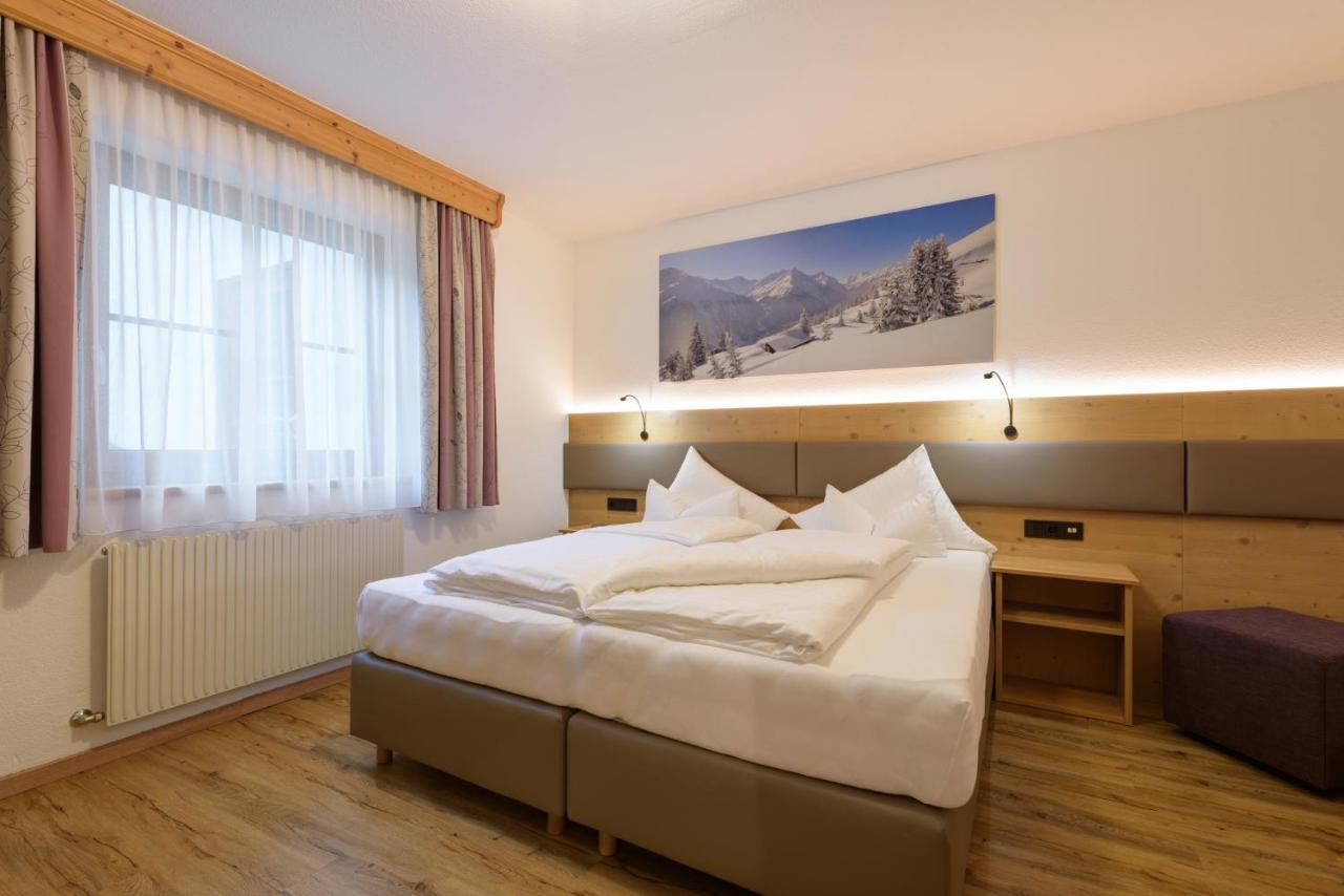 Landhaus Strolz St. Anton am Arlberg Exterior foto