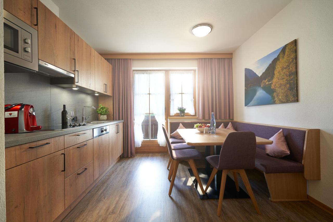 Landhaus Strolz St. Anton am Arlberg Exterior foto